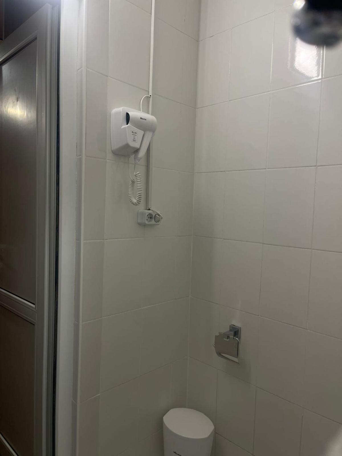 Hostel Kochevnik Capsule Hotel Алма Ата Екстериор снимка