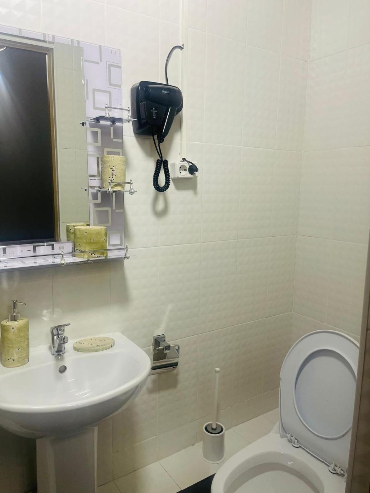 Hostel Kochevnik Capsule Hotel Алма Ата Екстериор снимка