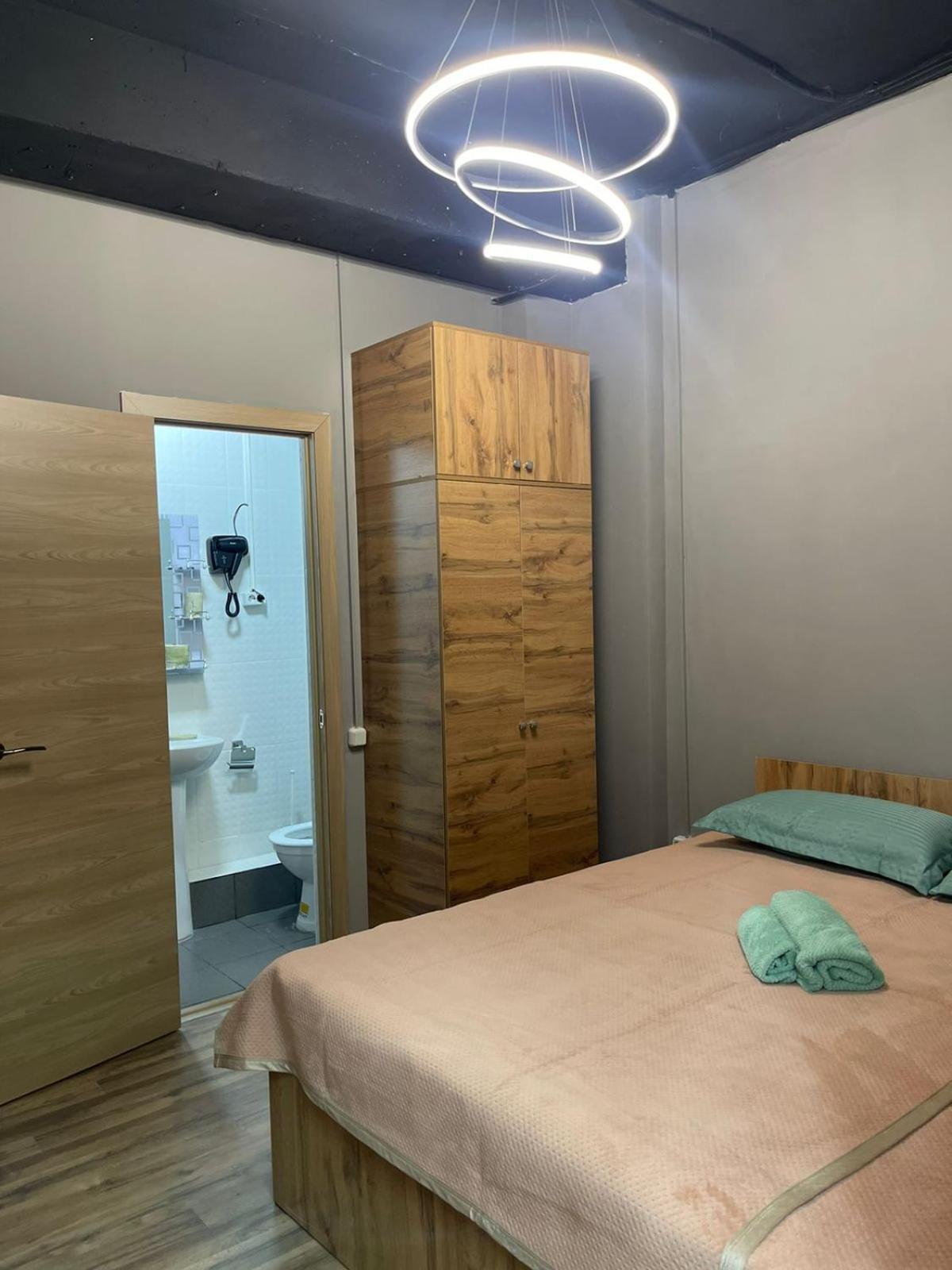Hostel Kochevnik Capsule Hotel Алма Ата Екстериор снимка
