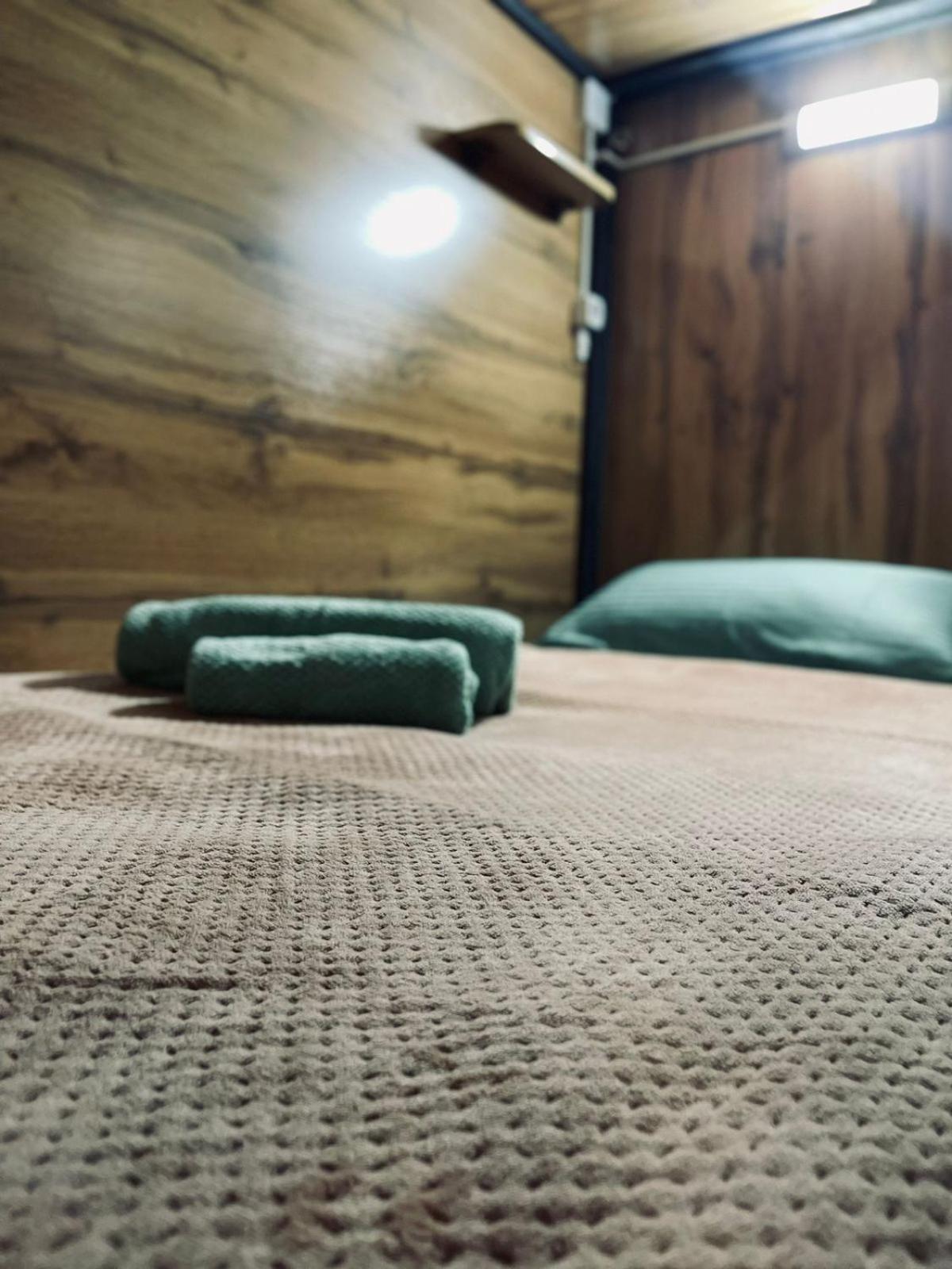 Hostel Kochevnik Capsule Hotel Алма Ата Екстериор снимка