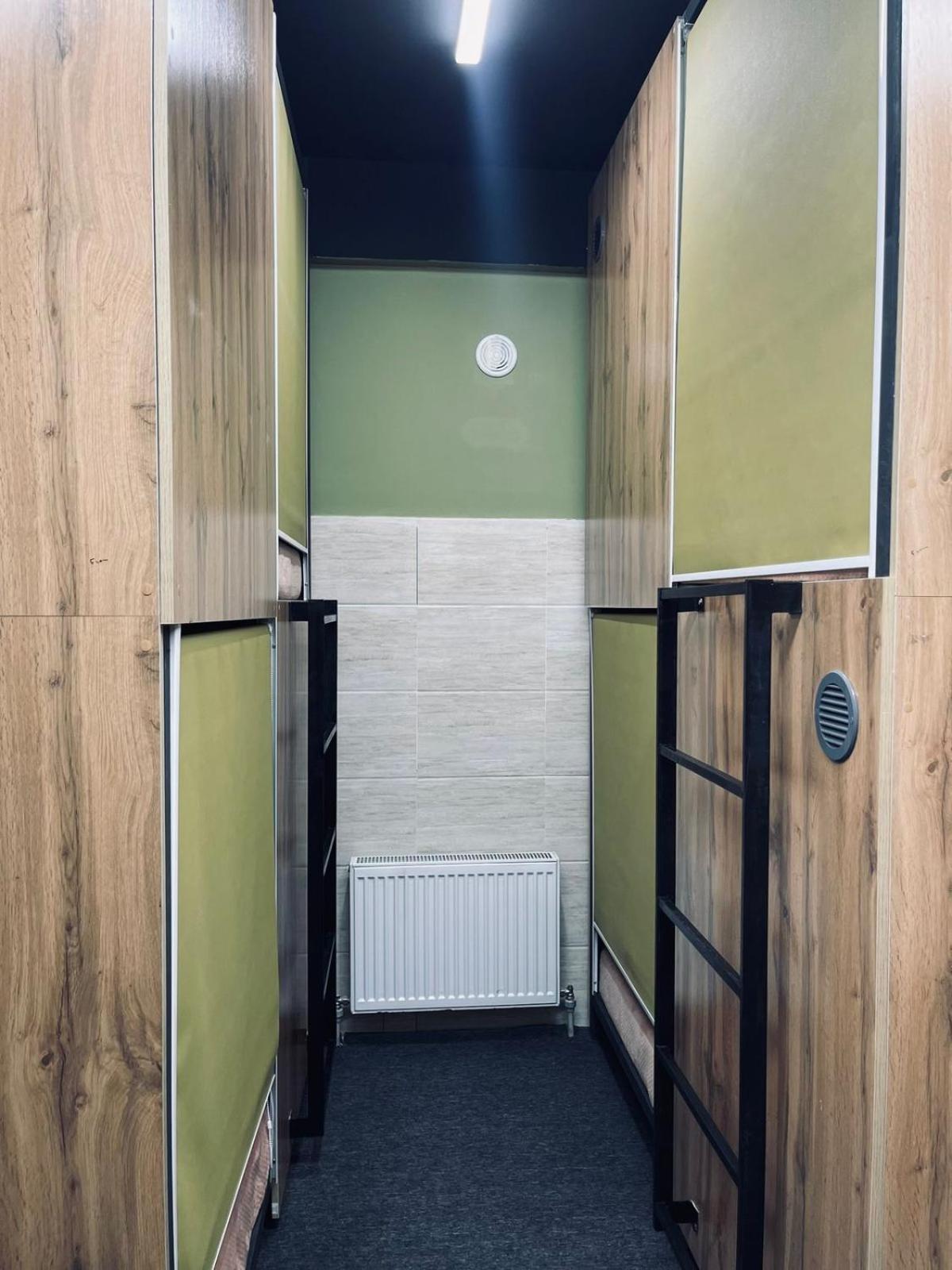 Hostel Kochevnik Capsule Hotel Алма Ата Екстериор снимка