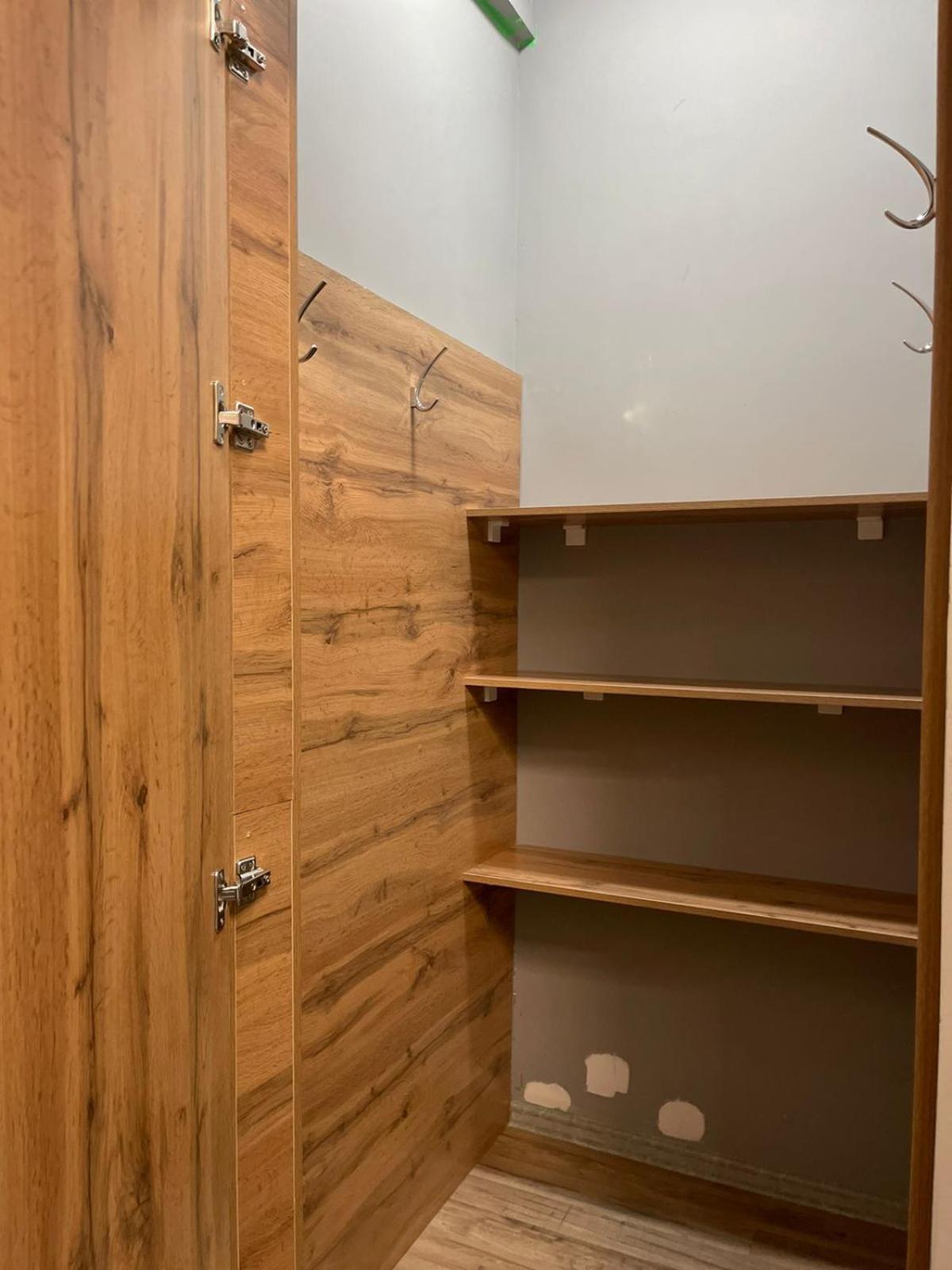 Hostel Kochevnik Capsule Hotel Алма Ата Екстериор снимка