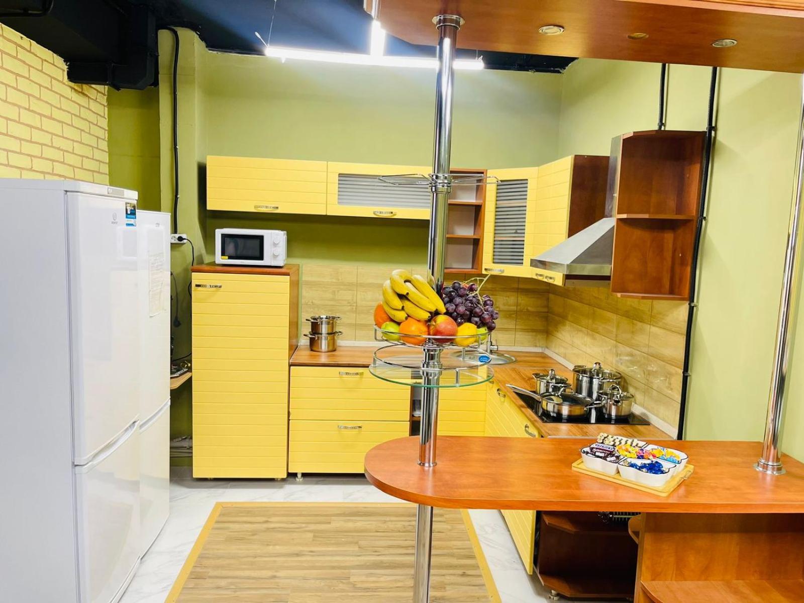 Hostel Kochevnik Capsule Hotel Алма Ата Екстериор снимка