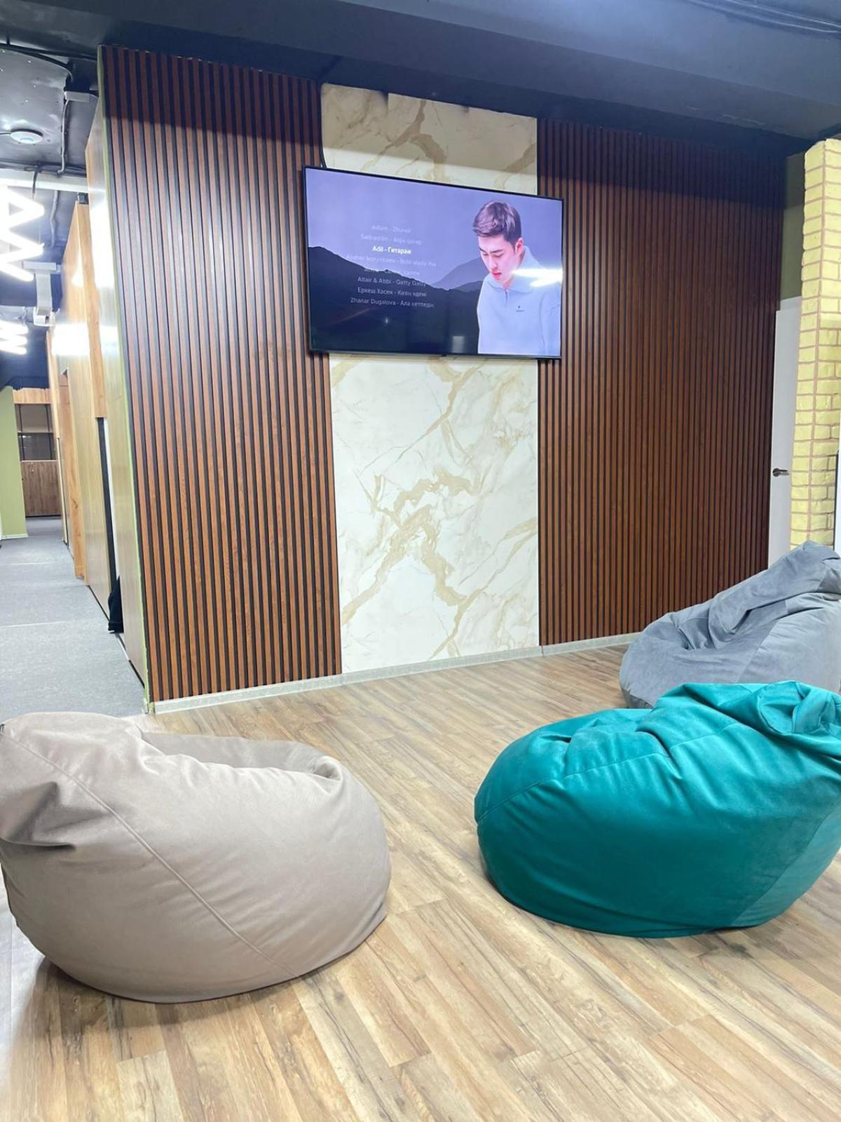 Hostel Kochevnik Capsule Hotel Алма Ата Екстериор снимка