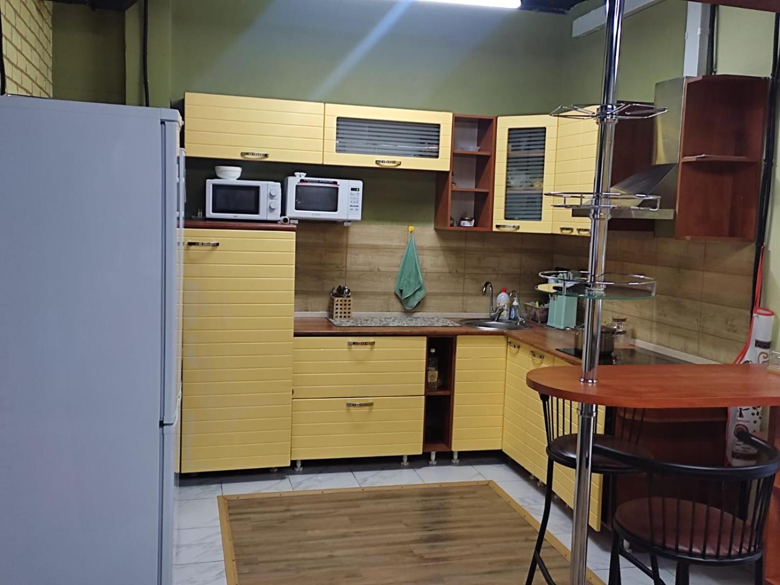 Hostel Kochevnik Capsule Hotel Алма Ата Екстериор снимка